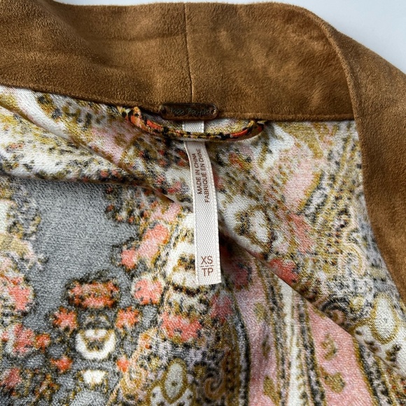 Free People All Yours Faux Suede Trim Kimono Boho Bell Sleeve Paisley Jacket Top - Picture 9 of 10